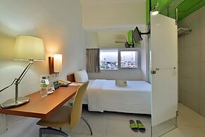 Whiz Hotel Pemuda Semarang
