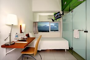 Whiz Hotel Pemuda Semarang