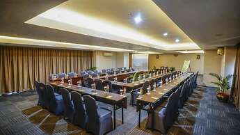 Whiz Hotel Pemuda Semarang