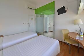 Whiz Hotel Pemuda Semarang