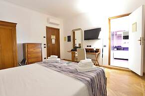 St. Peter' Six Rooms & Suites