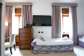 St. Peter' Six Rooms & Suites