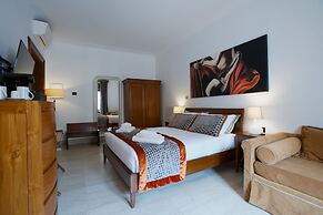 St. Peter' Six Rooms & Suites