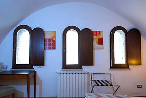 St. Peter' Six Rooms & Suites