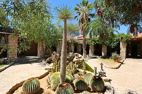 Solitaire Desert Farm