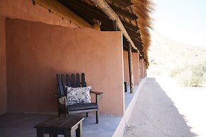 Solitaire Desert Farm