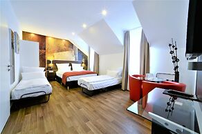 Ascot Hotel