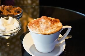 The Caleta Hotel Health, Beauty & Conference Centre