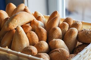 The Caleta Hotel Health, Beauty & Conference Centre