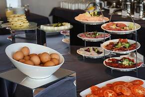 The Caleta Hotel Health, Beauty & Conference Centre