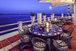 The Caleta Hotel Health, Beauty & Conference Centre