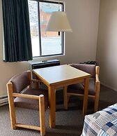 Green Creek Inn and RV Park