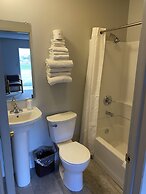 Green Creek Inn and RV Park