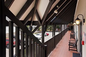 Knights Inn