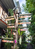 Nicky's Handlebar Hotel