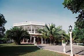 Hotel Lagoon Paradise