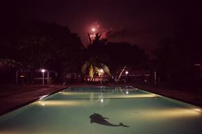 Hotel Lagoon Paradise