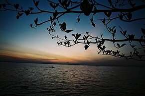 Hotel Lagoon Paradise