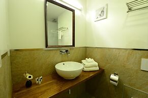 Quint's Travelers Inn