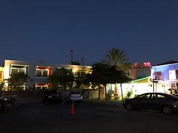 Quint's Travelers Inn