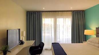 Quint's Travelers Inn