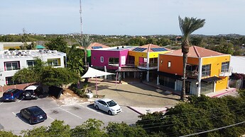 Quint's Travelers Inn