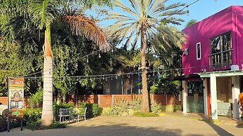 Quint's Travelers Inn