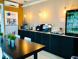 Quint's Travelers Inn