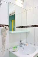 Quint's Travelers Inn