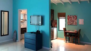 Quint's Travelers Inn