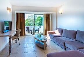 Cronwell Platamon Resort