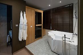 Cronwell Platamon Resort