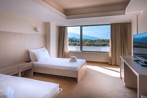 Cronwell Platamon Resort