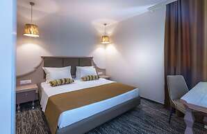 Cronwell Platamon Resort