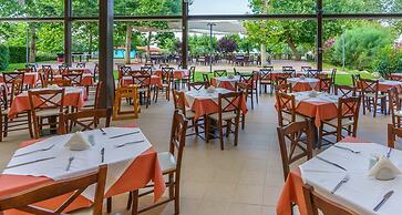 Cronwell Platamon Resort