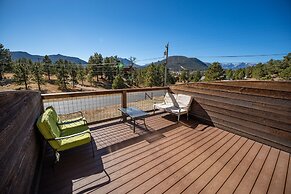 Coyote Mountain Lodge