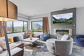 Coyote Mountain Lodge