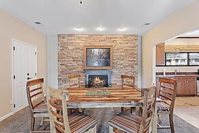 Coyote Mountain Lodge