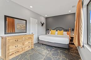 Coyote Mountain Lodge