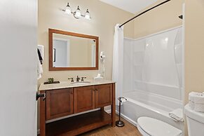 Coyote Mountain Lodge