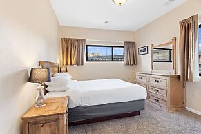 Coyote Mountain Lodge