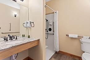 Coyote Mountain Lodge