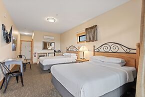 Coyote Mountain Lodge