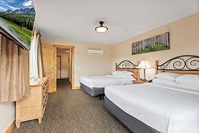 Coyote Mountain Lodge