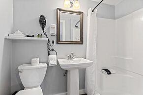 Coyote Mountain Lodge