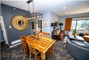 Coyote Mountain Lodge