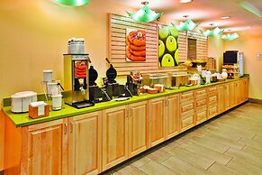 La Quinta Inn & Suites by Wyndham Rochester Mayo Clinic S