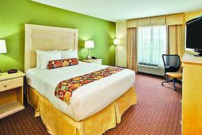 La Quinta Inn & Suites by Wyndham Rochester Mayo Clinic S