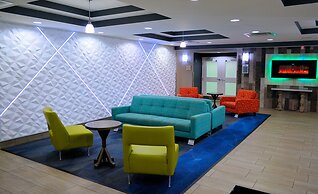 La Quinta Inn & Suites by Wyndham Rochester Mayo Clinic S