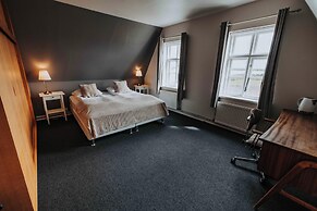 Heradsskolinn Historic Guesthouse